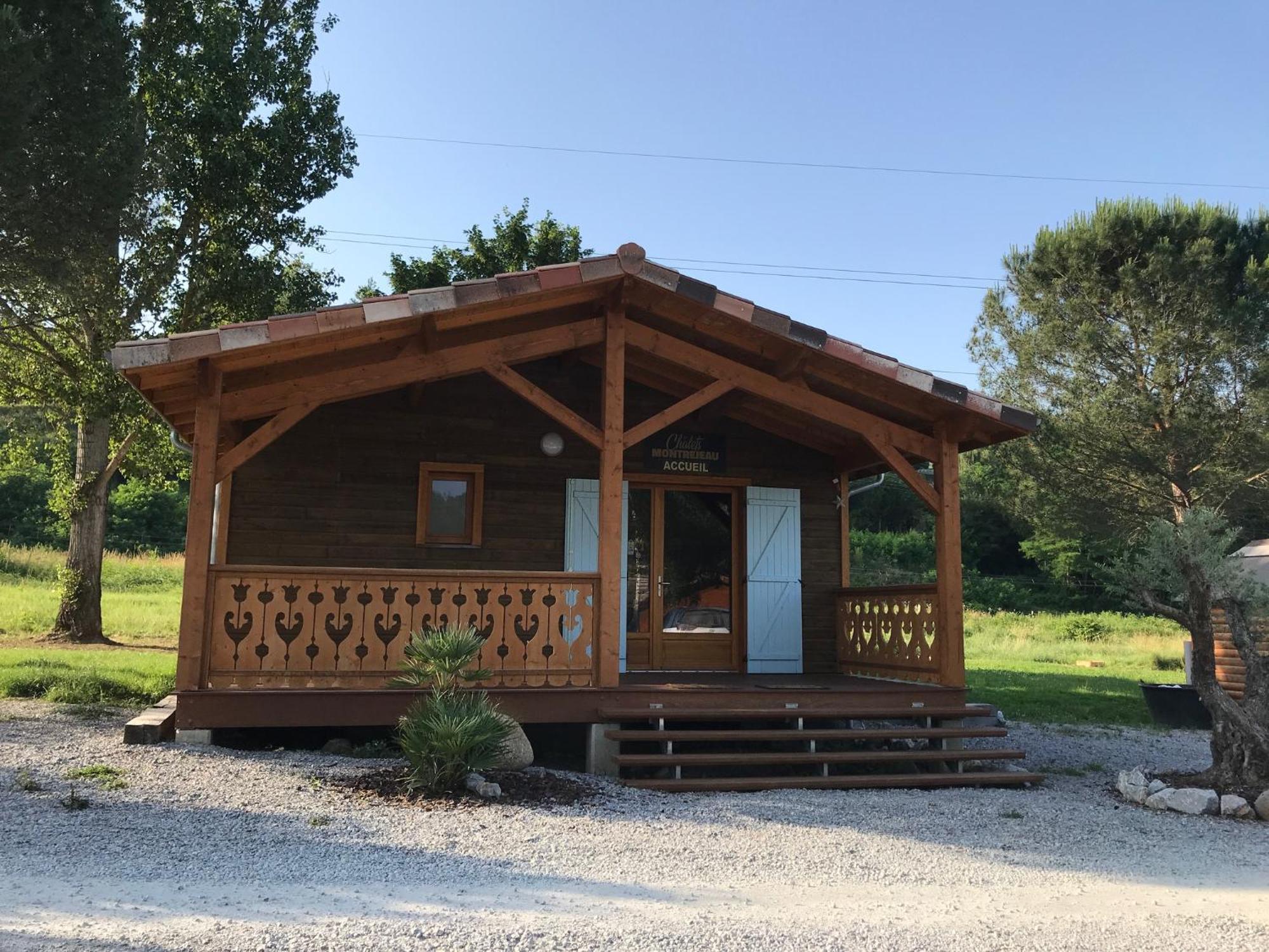 Les Chalets Montréjeau Exteriör bild